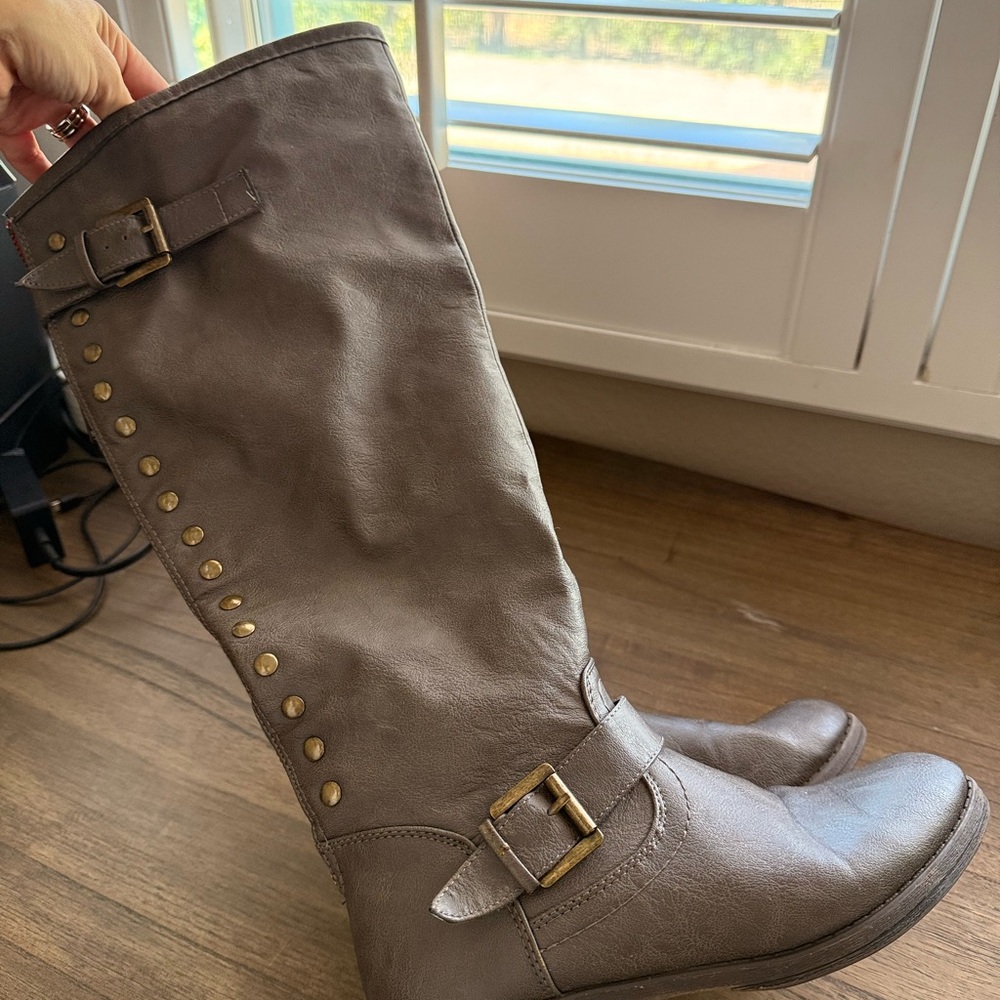 Stylish Gray a little below Knee-High Boots